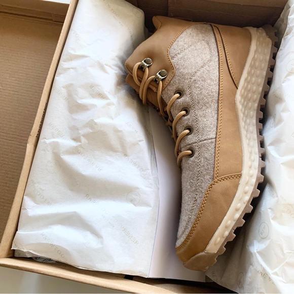 🏈New🏈 Men’s Reserved Footwear Boots Sz 10M & 11M - Picture 3 of 11